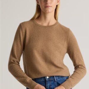 Quince Mongolian crewneck Cashmere Sweater . Size small . Teak